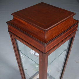 Elegante mahoniehouten Vitrinezuil met afsluitbaar deurtje  en inlegwerk (No.440530)#