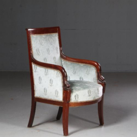 Antieke stoelen / Stel van 2 empire Bergères, 2e periode, mahonie met blauw velours (No.602118)