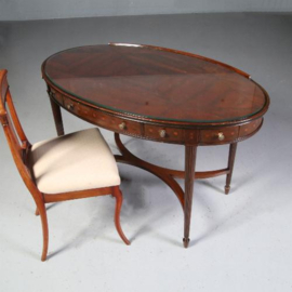 Antieke bureaus / Ovale schrijftafel met geometrisch ingelegd blad ca. 1850 met vijf kleine ladem (No.721313)