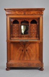 Antieke bureaus / Secretaire / Schrijfkast in kersen met prachtig interieur (No.78311)