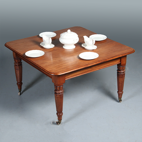 Eetkamertafel tot 12 personen Victoriaans ca 1860 in mooie oude kleur (No.301880)