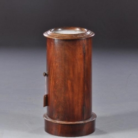 Antiek bijzettafels / Cilindrisch nachtkastje of tóch een barmeubel ca. 1825 Mahonie (No.844701))