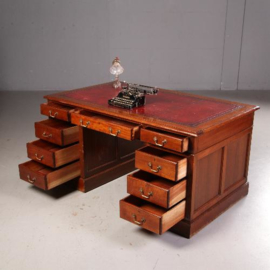 Antieke bureaus / Engels mahonie bureau ca. 1890 met 9 laden en rood leer ingelegd (No.541746)