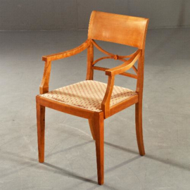 Antieke stoelen / Stel van 14 strakke eetkamerstoelen, in ahorn/esdoorn ca. 1900 in stoffering naar wens(No.992401)