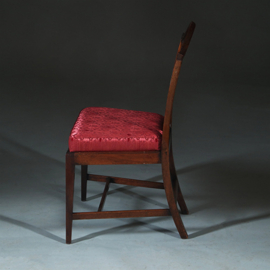 Zeer comfortabel stel van 8 Regency eetkamerstoelen net nieuw gestoffeerd (No.272000)