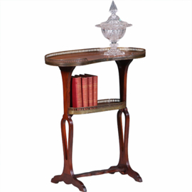 Niervormige etagiere of bijzettafel met messing rand en zonmotief  ca 1900 (No.422445)
