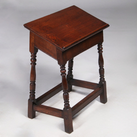 Bijbelstandaard of lezenaar in de vorm van een joint stool 19e eeuws (No.322125)