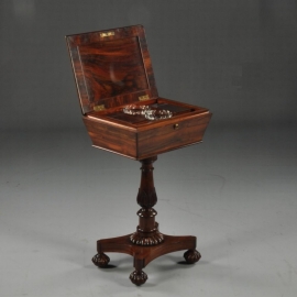 Antieke bijzettafels / Tea caddy in palissander ca. 1850 Engeland compleet interieur (No.473618)