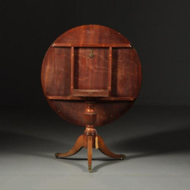 Antieke tafel / Kleine ronde mahonie eetkamertafel ca. 1860 met tilttop-mechaniek (No.440314)