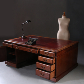 Zeer groot formaat partnerbureau ca 1880 met rood leer ingelegd (No.211785)