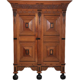 Antieke kast / Gelderse kussenkast 17e / 18e eeuw met ebbenhouten gespen en druipers (No.602119)