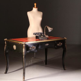 Antieke bureaus / Franse zwart gepolitoerde schrijftafel  met rood leer ingelegd en brons beslag ca. 1935 (No.541749)