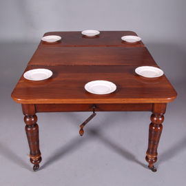 Wind-out eetkamertafel in mahonie met originele slinger en inlegblad ca 1875 (No.452435)