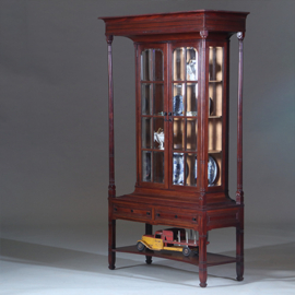 Salonmeubel Vitrinekast of Display cabinet, vermoedelijk van of omgeving Van Den Bosch en Berlage (No.270705)