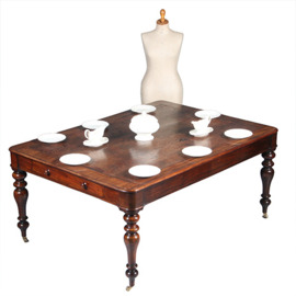 Eetkamertafel  óf werktafel  eetkamertafel met geweldig mooi doorleefd leer een echte leeftafel ca 1840 (No.E283035)