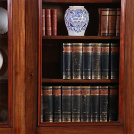Strakke grote driedeurs Boekenkast Servieskast Laat Biedermeier ca 1840 deels gesloten mahonie en bloemmahonie (No.212815)