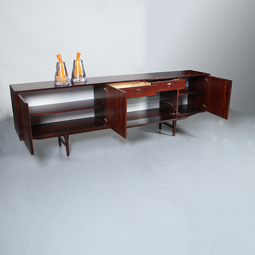 Vintage Dressoir door Fristho in palissander met grote bar  2 laden en 3 deuren ca 1965 (No.301860)