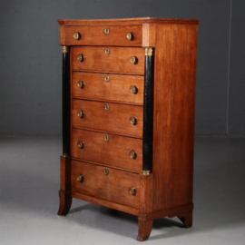 Antieke ladekasten / Hollandse Chiffoniere ca. 1825 in eiken met zwarte zuilen (No.781999)