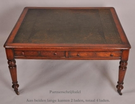 Antieke bureaus / Engelse Partner schrijftafel / Partners desk / ca. 1860 met groen leer (No.86586)