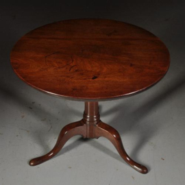 Antieke bijzettafels / Wijntafels / Georgian tilttoptable ca. 1800 in mahonie, doorleefde kleur (No.461634)