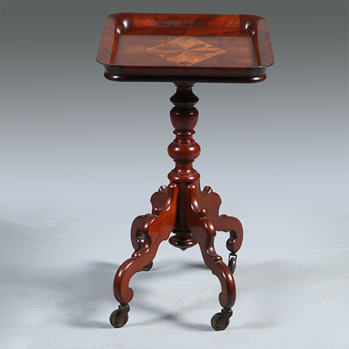 Willem III bijzettafeltje ca 1860 met opstaande rand ingelegd met een marqueterie ruit (No.300220)