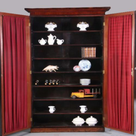 Antieke kast / Mahonie boekenkast, 18e eeuw Engeland, met uitneembare rode bespanning met 7 verstelbare planken (No.692451)