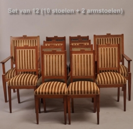 Antieke eetkamerstoelen / 12 strakke art deco stoelen w.o. 2 armstoelen ca. 1910 (No.87113)