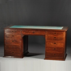 Antieke bureaus / Hollands mahoniehouten bureau ca. 1890 ingelegd als een scheepsbureau of millitary desk (No.661631)