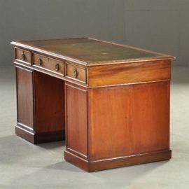 Antieke bureaus / Engels mahonie bureau ca. 1875 met 9 laden,  groen leer ingelegd (No.191512)