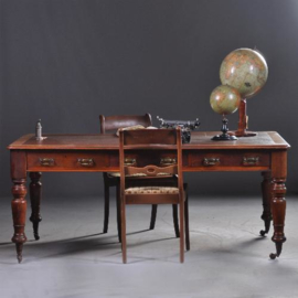 Antieke bureaus / Grote partner schrijftafel ca. 1875  met 6 laden en bruin ingelegd schrijfblad (No.931905)