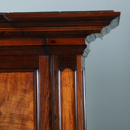 Koloniale kast  ca 1700 ( museale kwaliteit in massief palissander en djati No.311425)