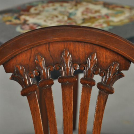 Antieke stoelen  +/ Stel van 8 Hepplewhite eetkamerstoelen ca. 1890 Prijs incl herstofferen of restauratie handgeborduurde petit point zittingen (No.290625)