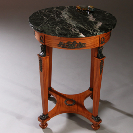 Kersenhouten Empire stijl bijzettafel met groen marmer Verde Alpi ca 1920 (No.211755)