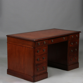 Mahonie schrijfbureau Victoriaans ca 1860 met prachtig goud gestempel oud leer (No.211725)