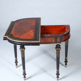 Bijzonder fraaie wandtafel in wortelnoten met ebben en brons beslagen Boulle stijl ca 1910 (No.450340)