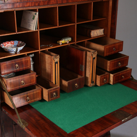 Secretaire Louis Seize ca 1800 bloemmahonie rijk interieur met geheime vakjes (No.931125)