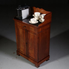 Antieke kast / Klein Hollands waskastje óf Nespresso-kastje ca. 1840 met wasdoek ingelegd (No.522362)