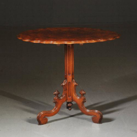 Antieke bijzettafels / Wijntafeltje / Tilttoptable ovaal in wortelnoten ca. 1875 (No.353151)