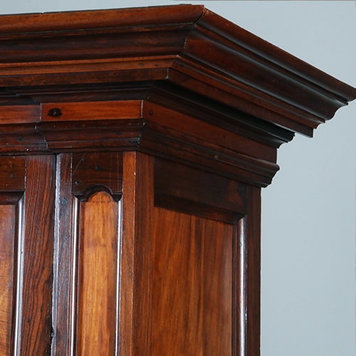 Koloniale kast  ca 1700 ( museale kwaliteit in massief palissander en djati No.311425)