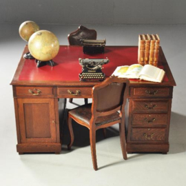 Antieke bureaus / eikenhouten Partnersdesk / Dubbelbureau ca. 1890 met 12 laden en 2 deuren (No.104599)