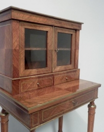 Antieke bureaus / damesbureau of  Bureau du jour ca.1850. (No.007876)