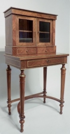 Antieke bureaus / damesbureau of  Bureau du jour ca.1850. (No.007876)