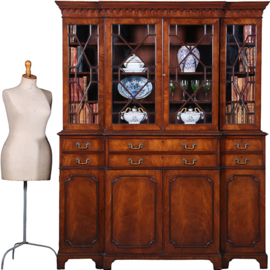 Kleine mahonie break front met 8 deuren en 6 laden ca 1920 (No.422415)#
