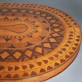 Art Deco ovale eetkamertafel feestelijk ingelegd met geometrische patronen ca 1925 (No.440540)