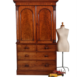 Antieke kasten / Mahonie kabinet ca. 1825 met getoogde deuren en zuilen (No.901242)