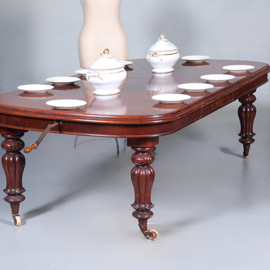 Massief mahonie eetkamertafel met slinger en inlegbladen Victoriaans ca 1860 (No.440550)