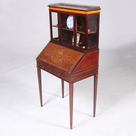 Damessecretaire met vitrine en rijk ingelegde schrijfklep (No.331505)