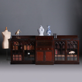 Een bijna 3 m. lange lage boekenkast met secretaire 1910  Maple & Co [No.222140)