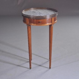 Antieke bijzettafels / wijntafels / Franse table Boulliotte ca. 1925 in noten met marmer en brons (No.882904)