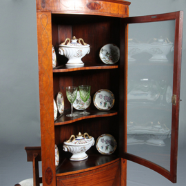 Kwart ronde of bow front hoekkast Engeland ca 1790 fraai ingelegd (No.283020HK)